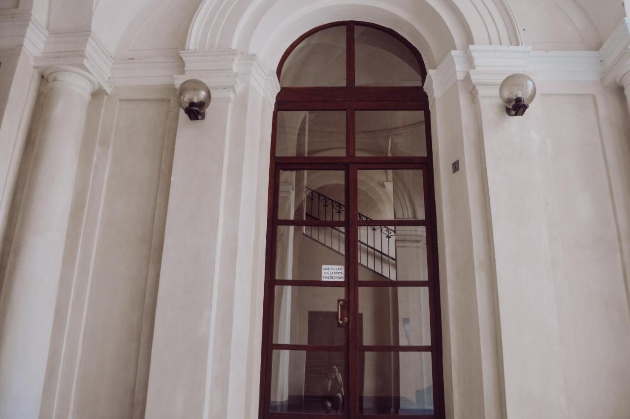 Historic Center Charming Apartment Free Wi-Fi Savigliano Exterior foto