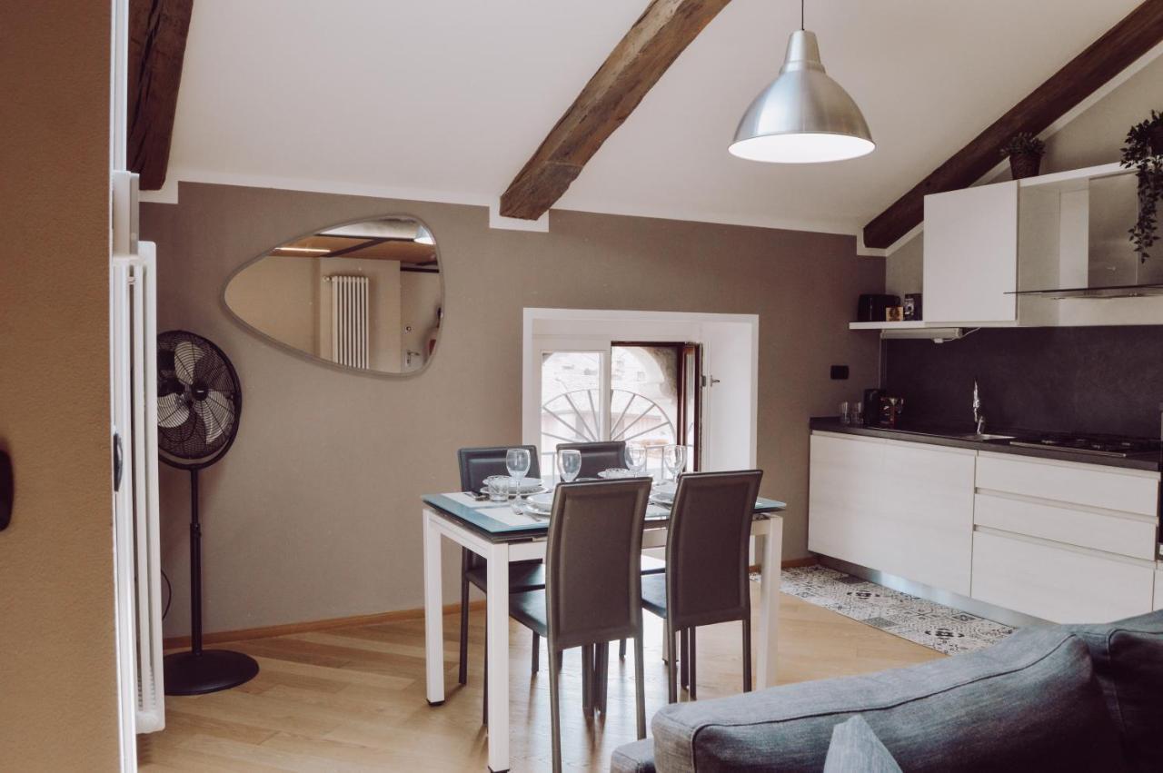 Historic Center Charming Apartment Free Wi-Fi Savigliano Exterior foto